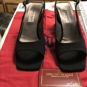 EUC Vintage Bruno Magli Turner sandals, 6.5 narrow